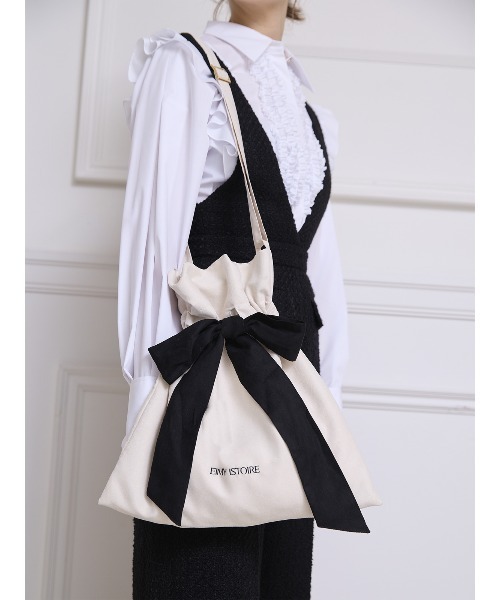 EIMY ISTOIRE(エイミーイストワール)の「EIMYロゴリボントート(トートバッグ・レディース・ピンク/ホワイト×ブラック/ブラック・F)」の2枚目の写真