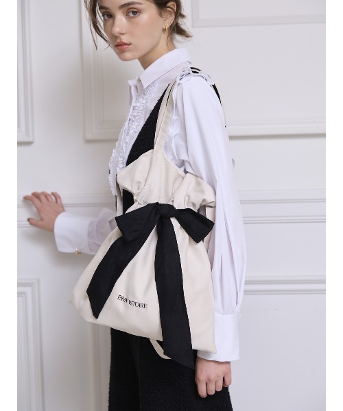 EIMY ISTOIRE(エイミーイストワール)の「EIMYロゴリボントート(トートバッグ・レディース・ピンク/ホワイト×ブラック/ブラック・F)」の7枚目の写真