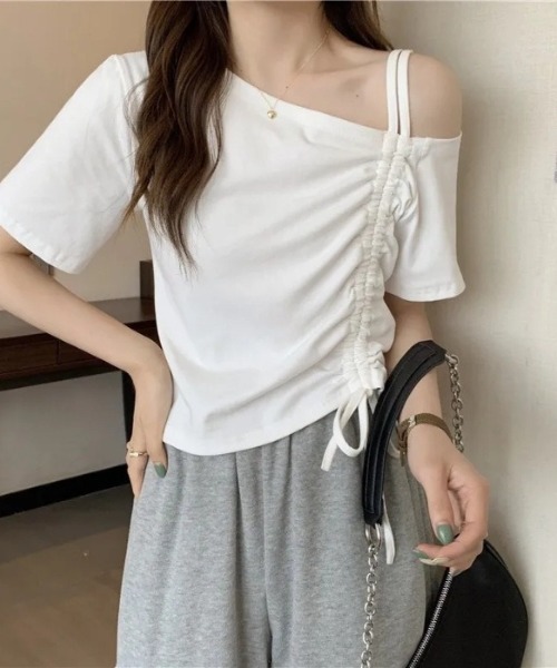 SHEPP(シープ)の「【26年春夏新作】アシンメトリーワンストラップオフショルリボンシャーリングT(Tシャツ/カットソー・レディース・ブラック/グリーン/ホワイト・L/M)」の10枚目の写真