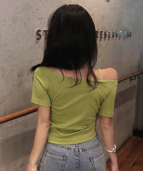 SHEPP(シープ)の「【26年春夏新作】アシンメトリーワンストラップオフショルリボンシャーリングT(Tシャツ/カットソー・レディース・ブラック/グリーン/ホワイト・L/M)」の18枚目の写真
