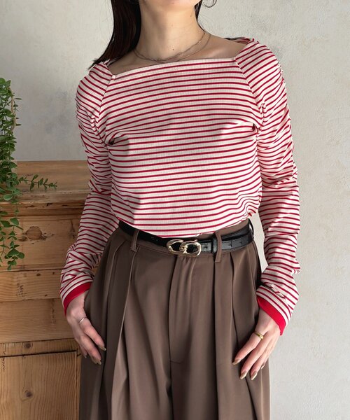 Thevon（ゼボン）の「スクエアネックパフスリーブリブプルオーバー（Tシャツ/カットソー・レディース・ブラック/オフホワイト/ネイビー/レッド・FREE）」の4枚目の写真