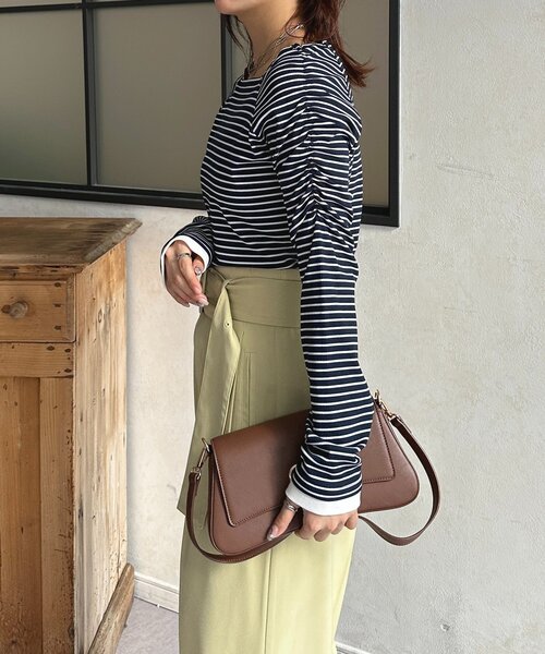 Thevon（ゼボン）の「スクエアネックパフスリーブリブプルオーバー（Tシャツ/カットソー・レディース・ブラック/オフホワイト/ネイビー/レッド・FREE）」の8枚目の写真