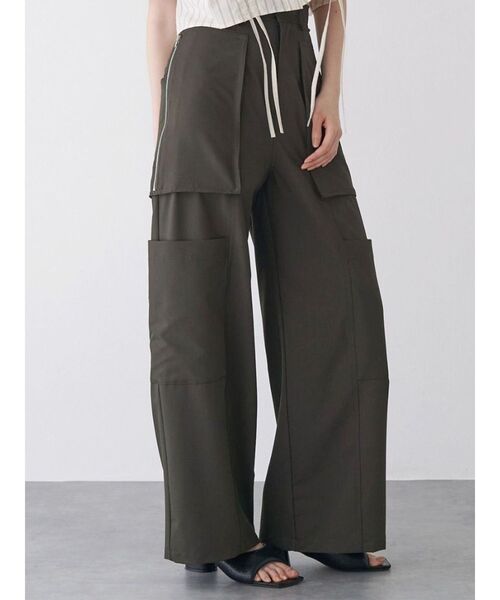 MURUA(ムルーア)の「ZIPカーゴパンツ(スラックス・レディース・ライトグレー/ブラック/カーキ・1/2)」の3枚目の写真