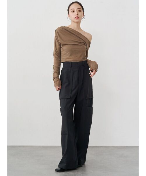 MURUA(ムルーア)の「ZIPカーゴパンツ(スラックス・レディース・ライトグレー/ブラック/カーキ・1/2)」の5枚目の写真