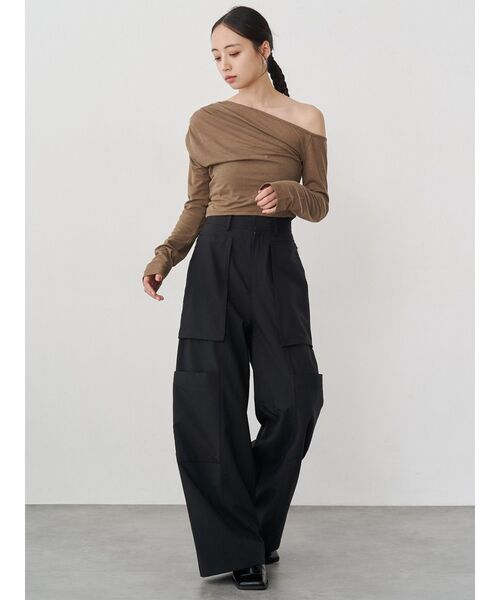 MURUA(ムルーア)の「ZIPカーゴパンツ(スラックス・レディース・ライトグレー/ブラック/カーキ・1/2)」の6枚目の写真