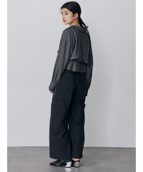 MURUA(ムルーア)の「ZIPカーゴパンツ(スラックス・レディース・ライトグレー/ブラック/カーキ・1/2)」の18枚目の写真