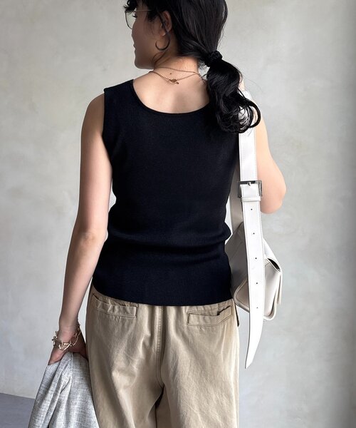 DouDou（ドゥドゥ）の「前後2WAYラメニットタンク（タンクトップ・レディース・ベージュ/ホワイト/ブラック/グレー/レモンイエロー・FREE）」の14枚目の写真