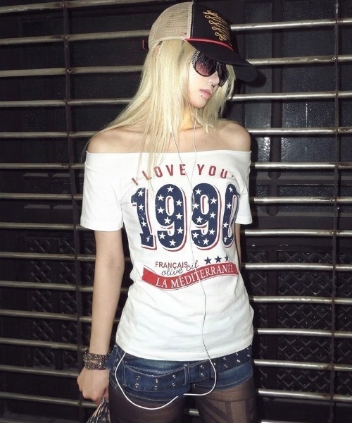 SHEPP(シープ)の「【26年春夏新作】アソートワンショルビッグロゴプリント半袖Tシャツ 星柄 Y2K(Tシャツ/カットソー・レディース・ホワイト/グレー・M/L)」の11枚目の写真