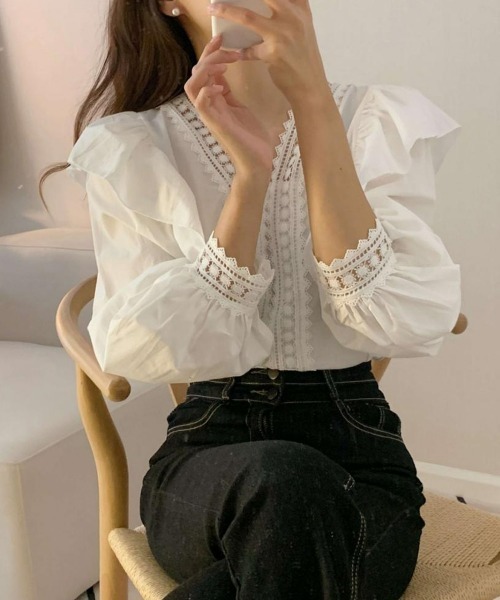 SEU(エスイーユー)の「フリル刺繍レースVネックブラウス レースブラウス シャツブラウス 長袖 オフィスカジュアル きれいめカジュアル レディース韓国風(シャツ/ブラウス・レディース・ホワイト/ブラック・フリー)」の7枚目の写真
