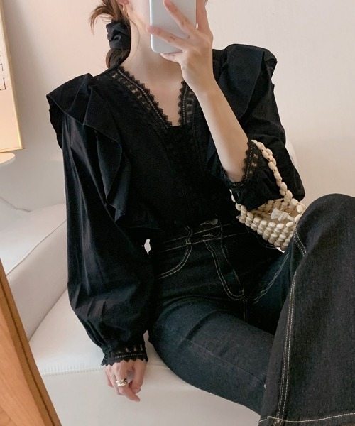 SEU(エスイーユー)の「フリル刺繍レースVネックブラウス レースブラウス シャツブラウス 長袖 オフィスカジュアル きれいめカジュアル レディース韓国風(シャツ/ブラウス・レディース・ホワイト/ブラック・フリー)」の19枚目の写真