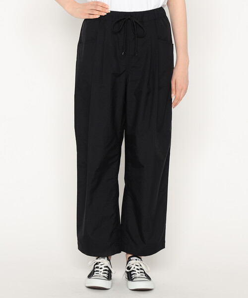 DANTON(ダントン)の「Women's Stunner Nylon 2tuck Easy Pants(その他パンツ・レディース・ピンク系その他/グレー系その他/オリーブ/ブラック/グレイッシュベージュ・36/38)」の2枚目の写真