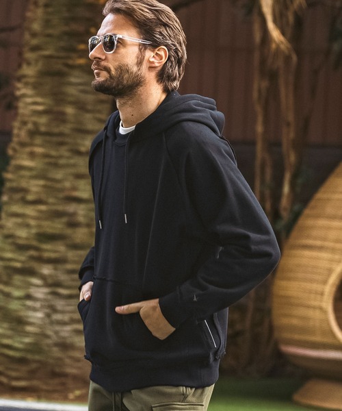 1PIU1UGUALE3  RELAX （ウノピゥウノウグァーレトレ リラックス）の「1PIU1UGUALE3 RELAX(ウノピゥウノウグァーレトレ リラックス)カットオフ スウェットプルオーバーパーカー（パーカー・メンズ・ブラック/グレー・XL/L/M/S/XXL）」の3枚目の写真