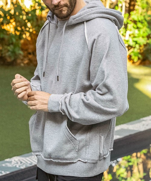 1PIU1UGUALE3  RELAX （ウノピゥウノウグァーレトレ リラックス）の「1PIU1UGUALE3 RELAX(ウノピゥウノウグァーレトレ リラックス)カットオフ スウェットプルオーバーパーカー（パーカー・メンズ・ブラック/グレー・XL/L/M/S/XXL）」の11枚目の写真