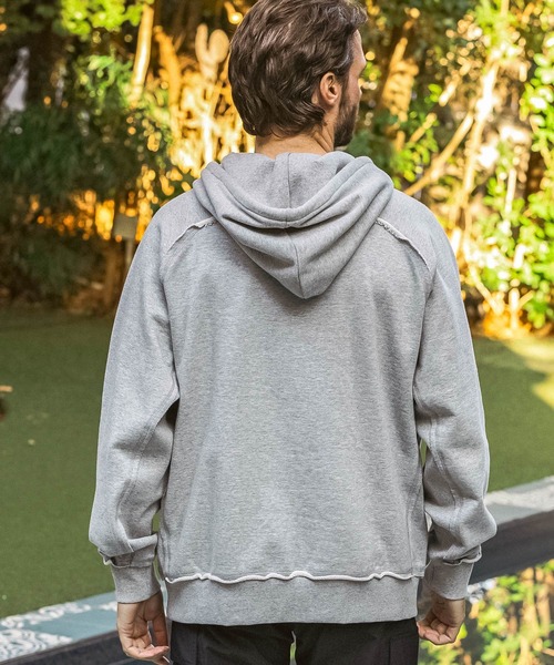 1PIU1UGUALE3  RELAX （ウノピゥウノウグァーレトレ リラックス）の「1PIU1UGUALE3 RELAX(ウノピゥウノウグァーレトレ リラックス)カットオフ スウェットプルオーバーパーカー（パーカー・メンズ・ブラック/グレー・XL/L/M/S/XXL）」の12枚目の写真