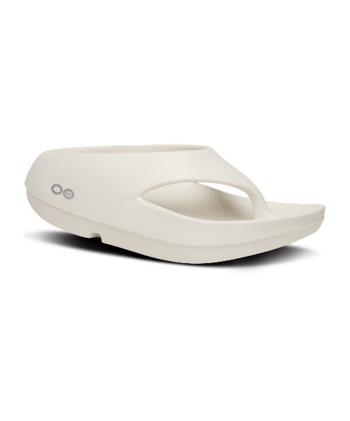 OOFOS（ウーフォス）の「ウーフォス OOFOS OOriginal+ Chalk（サンダル・メンズ・オフホワイト・23.0cm/24.0cm/25.0cm/26.0cm/27.0cm/28.0cm/29.0cm）」の2枚目の写真