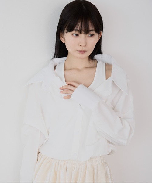 ROOPTOKYO(ループトウキョウ)の「オフショル レイヤード風シャツブラウス(シャツ/ブラウス・レディース・ベージュ/ブラック/ブルー/ホワイト・FREE)」の11枚目の写真