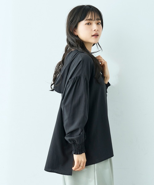 mil(ミル)の「スキッパー フーディー シャツ【586134】(シャツ/ブラウス・レディース・アイボリー/ブラック/ベージュ・XS/S)」の17枚目の写真