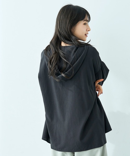 mil(ミル)の「スキッパー フーディー シャツ【586134】(シャツ/ブラウス・レディース・アイボリー/ブラック/ベージュ・XS/S)」の18枚目の写真