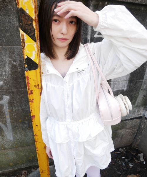 HONEY MI HONEY（ハニーミーハニー）の「taffeta frill peplum blouson（ブルゾン・レディース・ブラック/ピンク/ホワイト・FREE）」の2枚目の写真