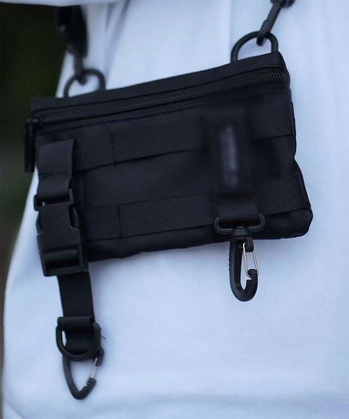 WESTBOY(ウエストボーイ)の「マルチWAY ユニセックス マルチポケット テックショルダーバッグ WO26S5BG10(ショルダーバッグ・メンズ・ブラック・FREE)」の10枚目の写真