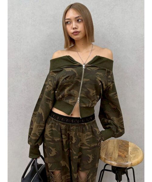 EVRIS(エヴリス)の「フロントジップオフショルスウェットトップス【セットアップ着用可能】(スウェット・レディース・グレー/その他1/ブラック・FREE)」の3枚目の写真