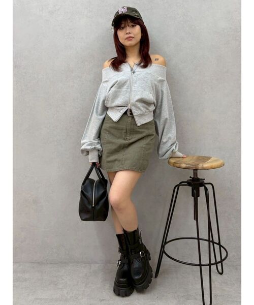 EVRIS(エヴリス)の「フロントジップオフショルスウェットトップス【セットアップ着用可能】(スウェット・レディース・グレー/その他1/ブラック・FREE)」の21枚目の写真