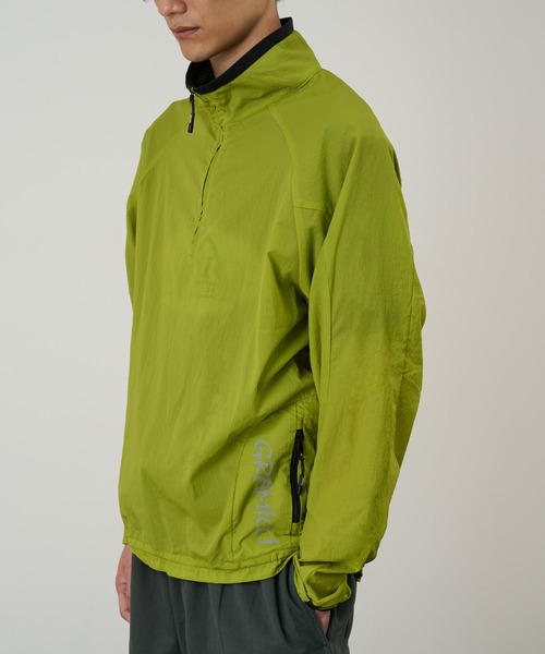 Gramicci(グラミチ)の「ULTRA-LIGHT PACKABLE JACKET / ウルトラライトパッカブルジャケット Gramicci / グラミチ(ナイロンジャケット・メンズ・グレー系その他/ライトグリーン/パープル系その他/ダークネイビー・S/M/L/XL/XXL)」の2枚目の写真