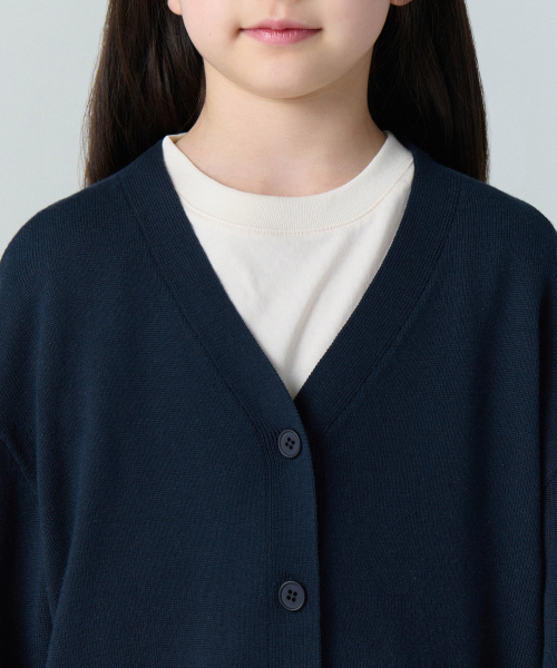 MUSINSA STANDARD KIDS（ムシンサスタンダードキッズ）の「リラックスドプレッピーカーディガン[ネイビー/イエロー]（カーディガン/ボレロ・レディース・その他・110/120/130/140/150/160）」の4枚目の写真