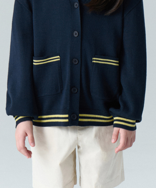 MUSINSA STANDARD KIDS（ムシンサスタンダードキッズ）の「リラックスドプレッピーカーディガン[ネイビー/イエロー]（カーディガン/ボレロ・レディース・その他・110/120/130/140/150/160）」の5枚目の写真