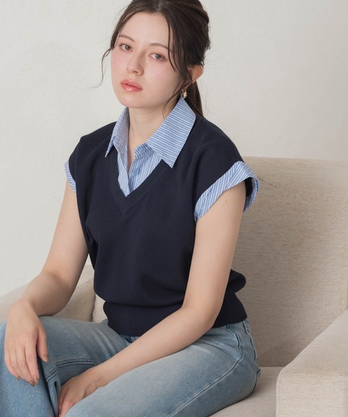 MISCH MASCH(ミッシュマッシュ)の「2026春夏新作 一部店舗限定 シャツレイヤード風ニットベスト(ニット/セーター・レディース・ネイビー/ホワイト・フリ-)」の1枚目の写真
