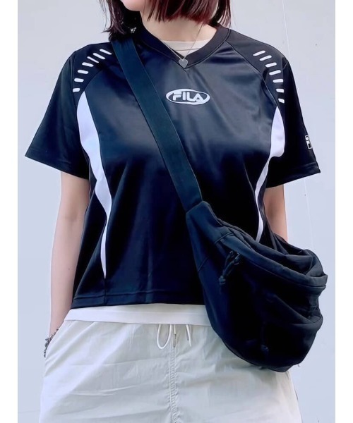 FILA(フィラ)の「FOOTBALL TEE(Tシャツ/カットソー・レディース・シルバー/ブラック/ホワイト・XL/L/M)」の17枚目の写真