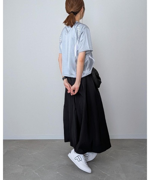 FILA(フィラ)の「FOOTBALL TEE(Tシャツ/カットソー・レディース・シルバー/ブラック/ホワイト・XL/L/M)」の15枚目の写真