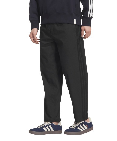 adidas(アディダス)の「アディダス adidas ライト ストレッチ デニム レギュラーフィット テーパードレッグ パンツ(デニムパンツ・メンズ・ブラック/ネイビー・S/M/L/LL/3L)」の2枚目の写真