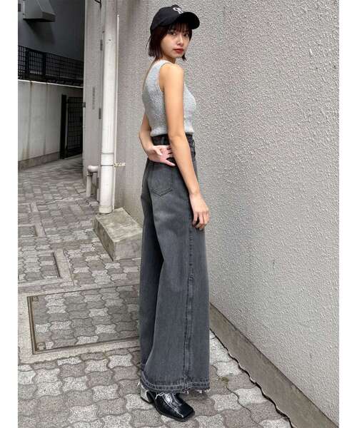 MURUA(ムルーア)の「【セットアップ対応】サイドZIPスリットワイドデニム 夏服(デニムパンツ・レディース・ブラック/ブルー・2/1)」の12枚目の写真