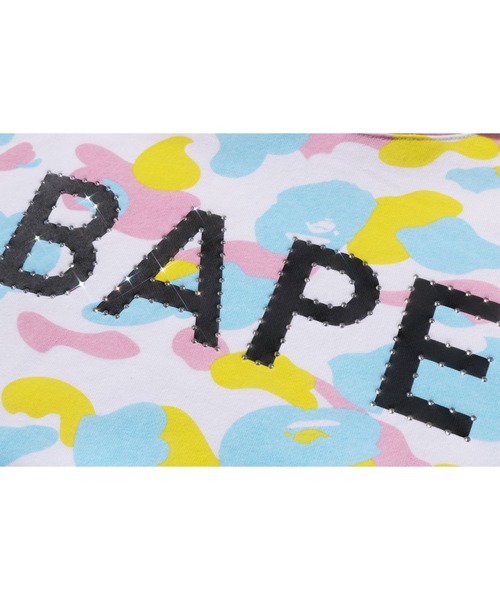 A BATHING APE(アベイシングエイプ)の「NEW MULTI CAMO LOGO OVERSIZED PULLOVER HOODIE(パーカー・レディース・ブラック/ホワイト・SMALL/MEDIUM)」の5枚目の写真