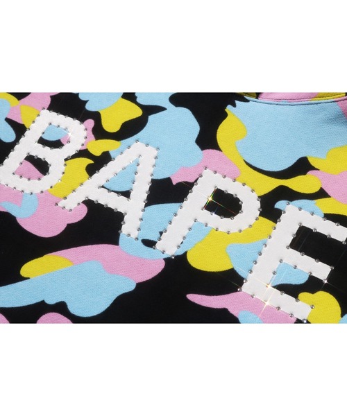 A BATHING APE(アベイシングエイプ)の「NEW MULTI CAMO LOGO OVERSIZED PULLOVER HOODIE(パーカー・レディース・ブラック/ホワイト・SMALL/MEDIUM)」の6枚目の写真