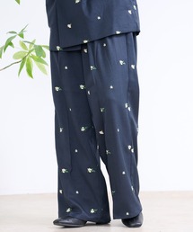 DAESE TOKYO（デセトウキョウ）の「『DAESE TOKYO/デセトウキョウ』花刺繍パンツ（その他パンツ）」