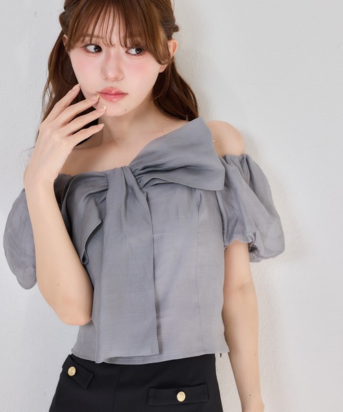 one after another NICE CLAUP(ワンアフターアナザーナイスクラップ)の「ビックリボンブラス(シャツ/ブラウス・レディース・ピンク/チャコールグレー/アイボリー/ミント・FREE)」の1枚目の写真