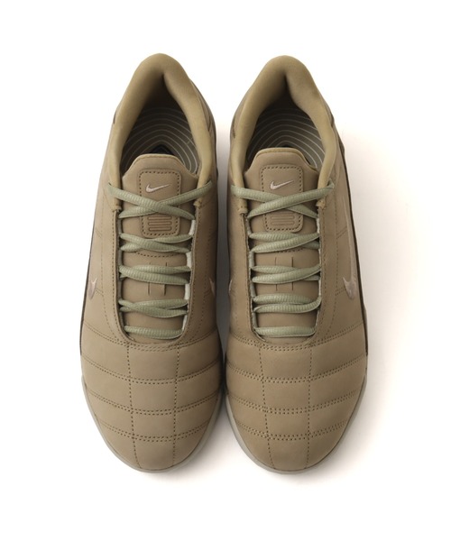 NIKE(ナイキ)の「NIKE WMNS T90 SHOX MAGIA / ナイキ ウィメンズ T90 ショックス MAGIA 【SP】(スニーカー・レディース・オリーブ・23.0cm/24.0cm/24.5cm/25.0cm/25.5cm/26.0cm/26.5cm/27.0cm/27.5cm/28.0cm/28.5cm/29.0cm)」の2枚目の写真