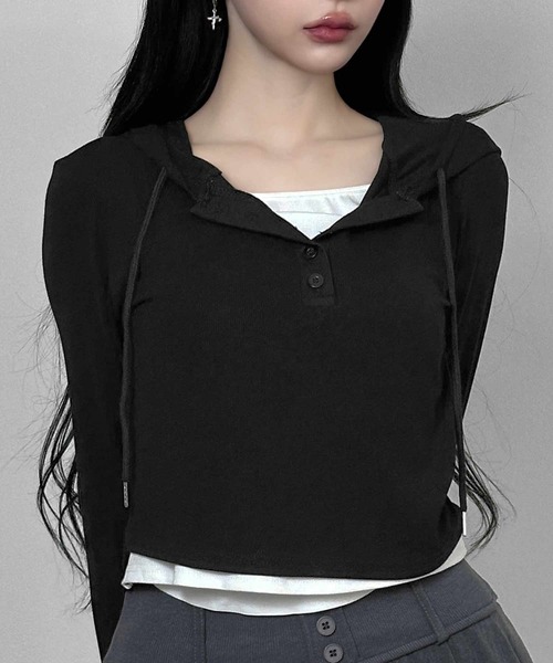 FOLLOWIN(フォロウィン)の「3color/フードレイヤードリブトップス(Tシャツ/カットソー・レディース・グレー/ホワイト/ブラック・FREE)」の1枚目の写真