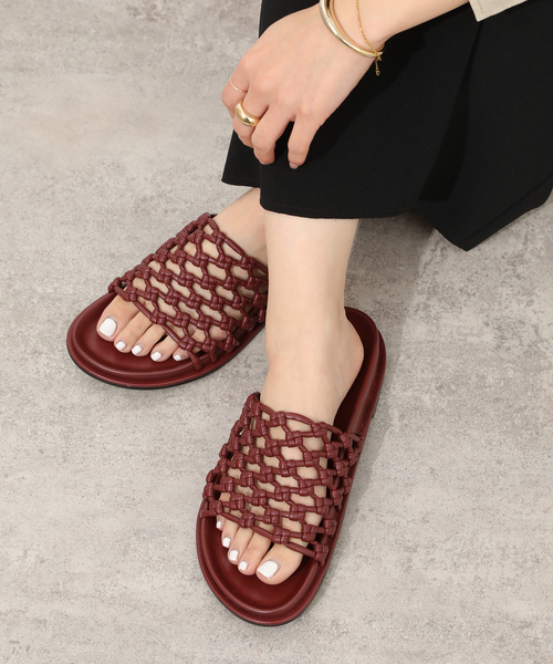 JOURNAL STANDARD relume（ジャーナルスタンダード　レリューム）の「RELUME メッシュサンダル（サンダル・レディース・ブラック/ボルドー・23cm/25cm/24cm）」の2枚目の写真