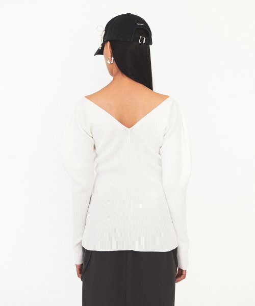 DIAGONAL（ダイアゴナル）の「V NECK SILHOUETTE CARDIGAN (ivory)（ニット/セーター・レディース・その他・FREE）」の3枚目の写真