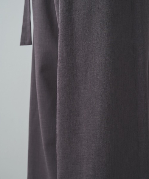 UJOH(ウジョー)の「【UJOH HOMME/ウジョー】別注 Belted Wide Flare Pants(スラックス・メンズ・ブラウン/ブラック/チャコールグレー・4/5)」の22枚目の写真