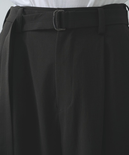 UJOH(ウジョー)の「【UJOH HOMME/ウジョー】別注 Belted Wide Flare Pants(スラックス・メンズ・ブラウン/ブラック/チャコールグレー・4/5)」の15枚目の写真