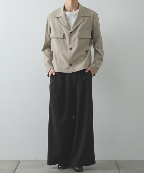 UJOH(ウジョー)の「【UJOH HOMME/ウジョー】別注 Belted Wide Flare Pants(スラックス・メンズ・ブラウン/ブラック/チャコールグレー・4/5)」の4枚目の写真