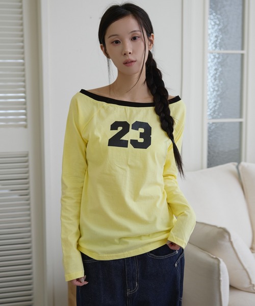 UNE MANSION(ユヌマンション)の「【オフショルダー/ワンショルダー2WAY着用可能】バイカラーナンバリング長袖Tシャツカットソー(Tシャツ/カットソー・レディース・ネイビー/ホワイト/イエロー・FREE)」の19枚目の写真