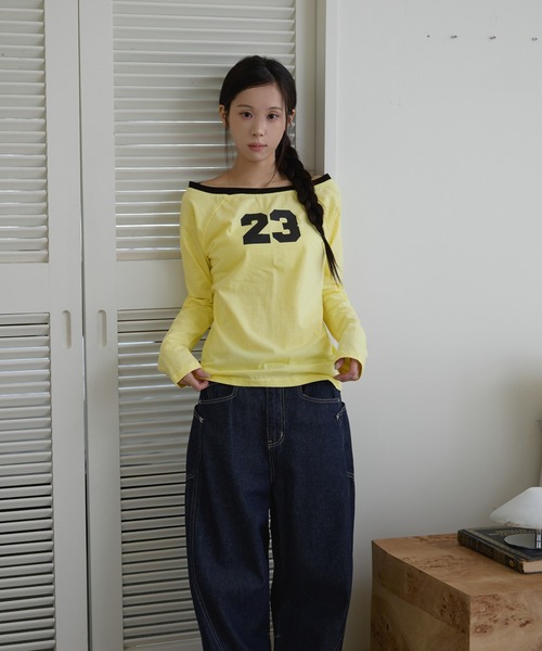 UNE MANSION(ユヌマンション)の「【オフショルダー/ワンショルダー2WAY着用可能】バイカラーナンバリング長袖Tシャツカットソー(Tシャツ/カットソー・レディース・ネイビー/ホワイト/イエロー・FREE)」の20枚目の写真