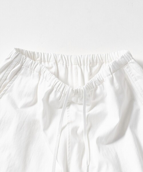 LOEFF（ロエフ）の「＜LOEFF＞コットン ギャバジン パンツ（その他パンツ・レディース・ホワイト/ロイヤルブルー・1/0）」の20枚目の写真