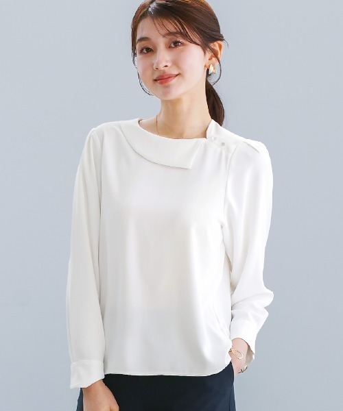 White Collection（ホワイトコレクション）の「【 顔まわり華やぐ 】 ソフトデシン・アシメカラーフレアブラウス（シャツ/ブラウス・レディース・サックスブルー/ピンク/オフホワイト・M/L/S）」の2枚目の写真