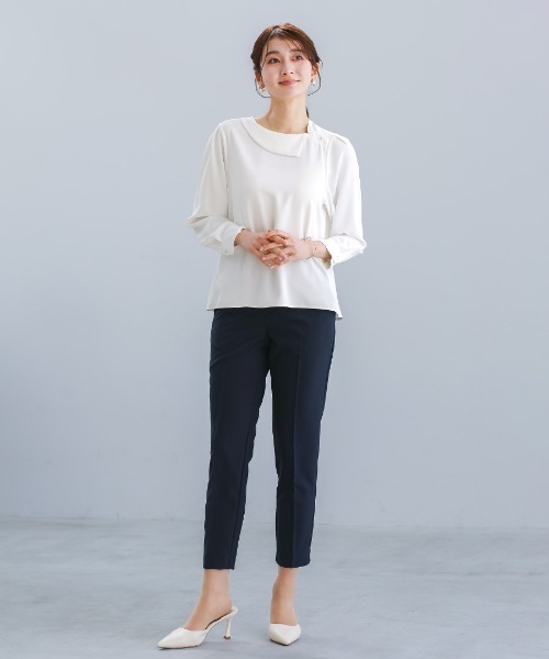 White Collection（ホワイトコレクション）の「【 顔まわり華やぐ 】 ソフトデシン・アシメカラーフレアブラウス（シャツ/ブラウス・レディース・サックスブルー/ピンク/オフホワイト・M/L/S）」の5枚目の写真
